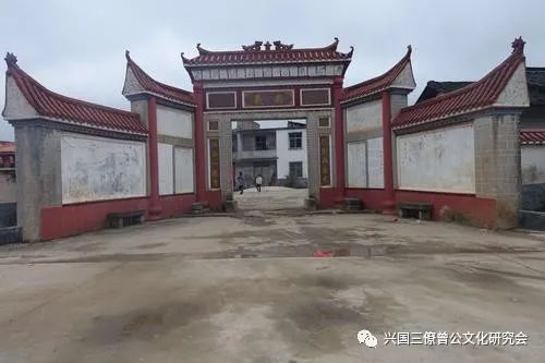 为何说千金门楼四两屋(图1)